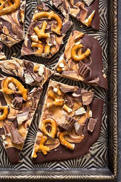 Chocolate Peanut Butter Pretzel Bark