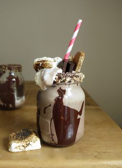 Chocolate Toasted Marshmallow Milkshakes