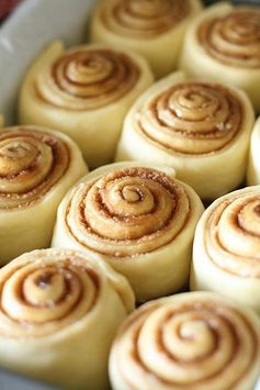 Cinnabon Cinnamon Rolls