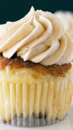 Coffee Cake Snickerdoodle Cupcakes