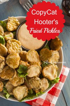 Copy Cat Hooters Fried Pickles