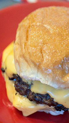 Copycat Steak n' Shake Garlic Cheeseburger