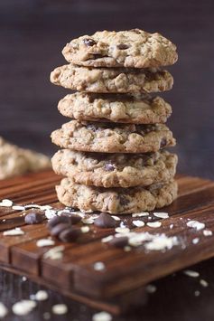 Crunchy Oatmeal Chocolate Chip Cookies