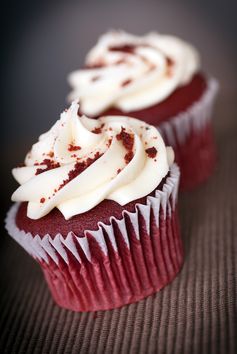 Cupcakes Rojos con Betún de Queso Crema