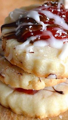 Dark Chocolate Strawberry Shortbread Cookies