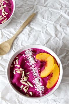 Dragon Fruit Smoothie Bowls