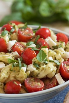 Easy Caprese Tortellini Salad