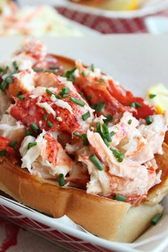 Easy Classic Lobster Rolls