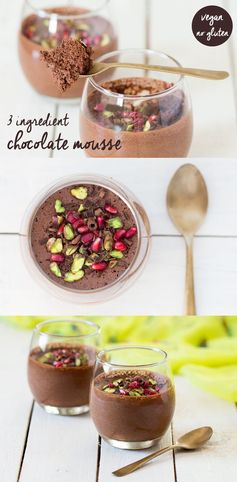 Fluffy vegan chocolate mousse with aquafaba