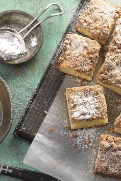 Gluten-Free Cinnamon-Streusel Sour Cream Coffeecake