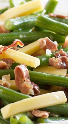 Green Beans with Frizzled Prosciutto and Gouda