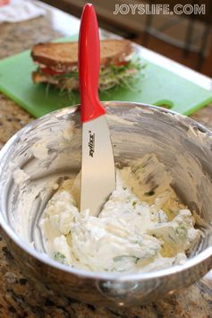 Green Onion & Garlic Cream Cheese Spread