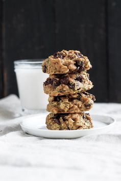 Healthy Chocolate Chip Banana Zucchini Oatmeal Cookies (vegan!