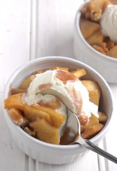 Healthy Cinnamon Skillet Apples