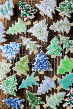 Holiday Sugar Cookies and DIY Colored Sugar