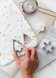 Homemade Funfetti Holiday Marshmallows