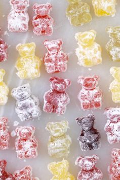 Homemade Sour Gummy Bears (Real Fruit