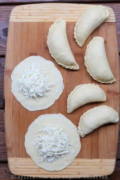 How to make empanada dough for frying