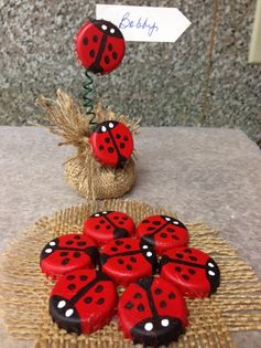 How to Make Lady Bugs Out of Bottle Caps