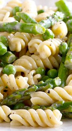 Lemon Cream Sauce Pasta with Asparagus and Peas