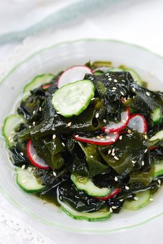 Miyeok Muchim (Seaweed Salad