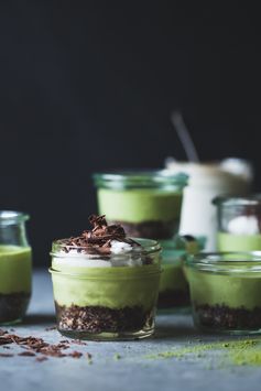 No-Bake Matcha Mint Grasshopper Pies in Jars (gluten-free, vegan