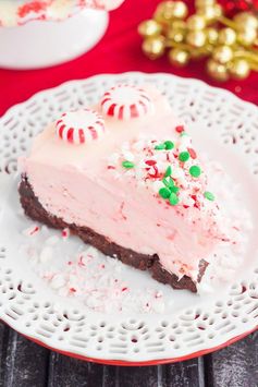 No-Bake Peppermint Bark Cheesecake