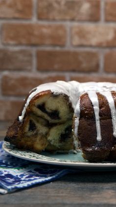 Nutella-stuffed pull-apart bread