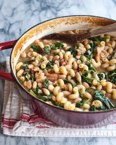 One-Pot Pasta e Fagioli (Italian Bean and Pasta Stew