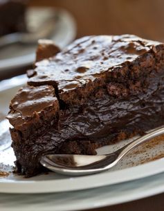 Oohey Gooey Chocolate Cake