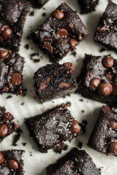 Paleo Chocolate Salted Cookie Bars