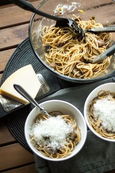 Pasta with Mushrooms and Cream Sauce