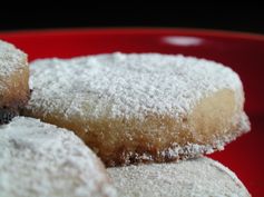 Pastissets (Powdered Sugar Cookies from Spain