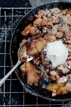 Pear, Chocolate and Walnut Crumble