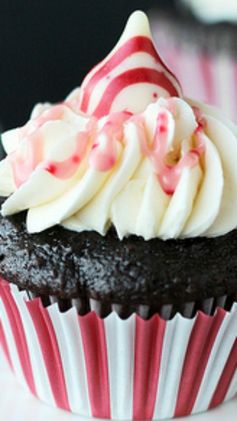 Peppermint Hot Chocolate Cupcakes