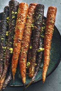 Pistachio-Crusted Roasted Carrots