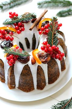 Poppy Seed Citrus Cake: Ciambella con salsa di Arance