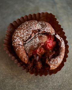 Raspberry-Filled Molten Chocolate Cupcakes