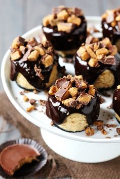 Reese’s Peanut Butter Chocolate Mini Cheesecakes
