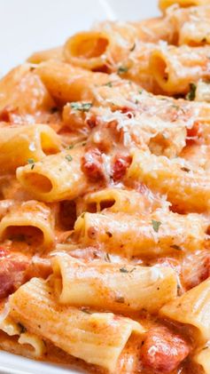 Rigatoni in Blush Sauce with Chicken and Bacon