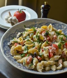 Roasted Garlic, Olive and Tomato Pasta Salad