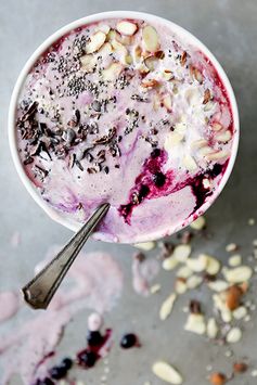 Roasted Strawberry Smoothie Bowl