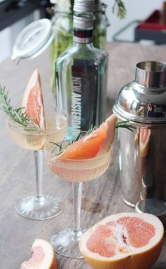 Rosemary Grapefruit Gin & Tonic