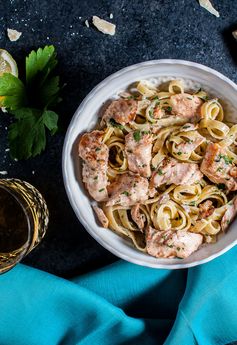 Salmon Pasta with a Creamy Garlic Sauce