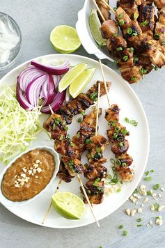 Satay Chicken with Restaurant Style Peanut Sauce (Indonesian/Bali style