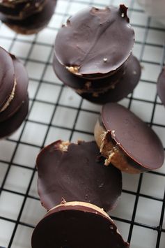 Simple Paleo Reese Cups