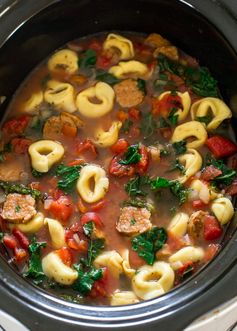 Slow Cooker Tortellini Sausage and Kale Soup