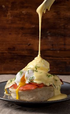 Smoked Salmon Eggs Benedict