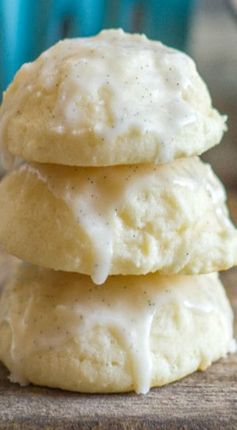 Soft Ricotta Cookies With Vanilla Bean Glaze