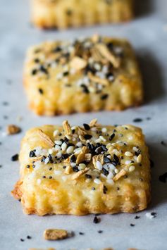 Spicy Everything Bagel Cheddar Cheese Crackers